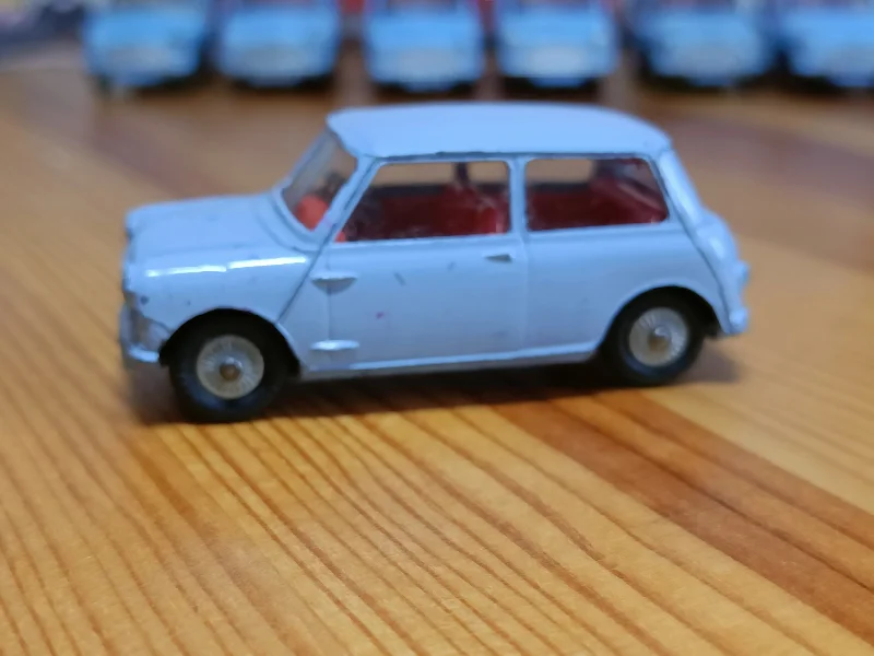 Snowmobiles for winter transportation and fun 226 Morris Mini Minor lilac blue, cast wheels Snowmobiles for winter transportation and fun 226 Morris Mini Minor lilac blue, cast wheels